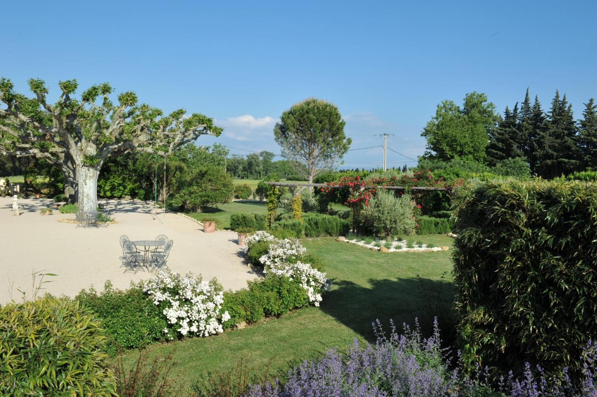 Le Mas Terre Des Anges Sarrians Exterior foto